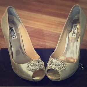 Badgley Mischka; Fawn II Metallic Leather